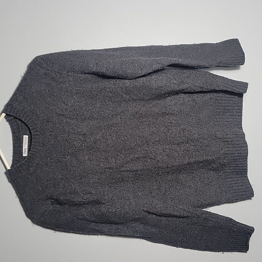ZARA Womens  wool sweater  sz Medium. Excellent condition.